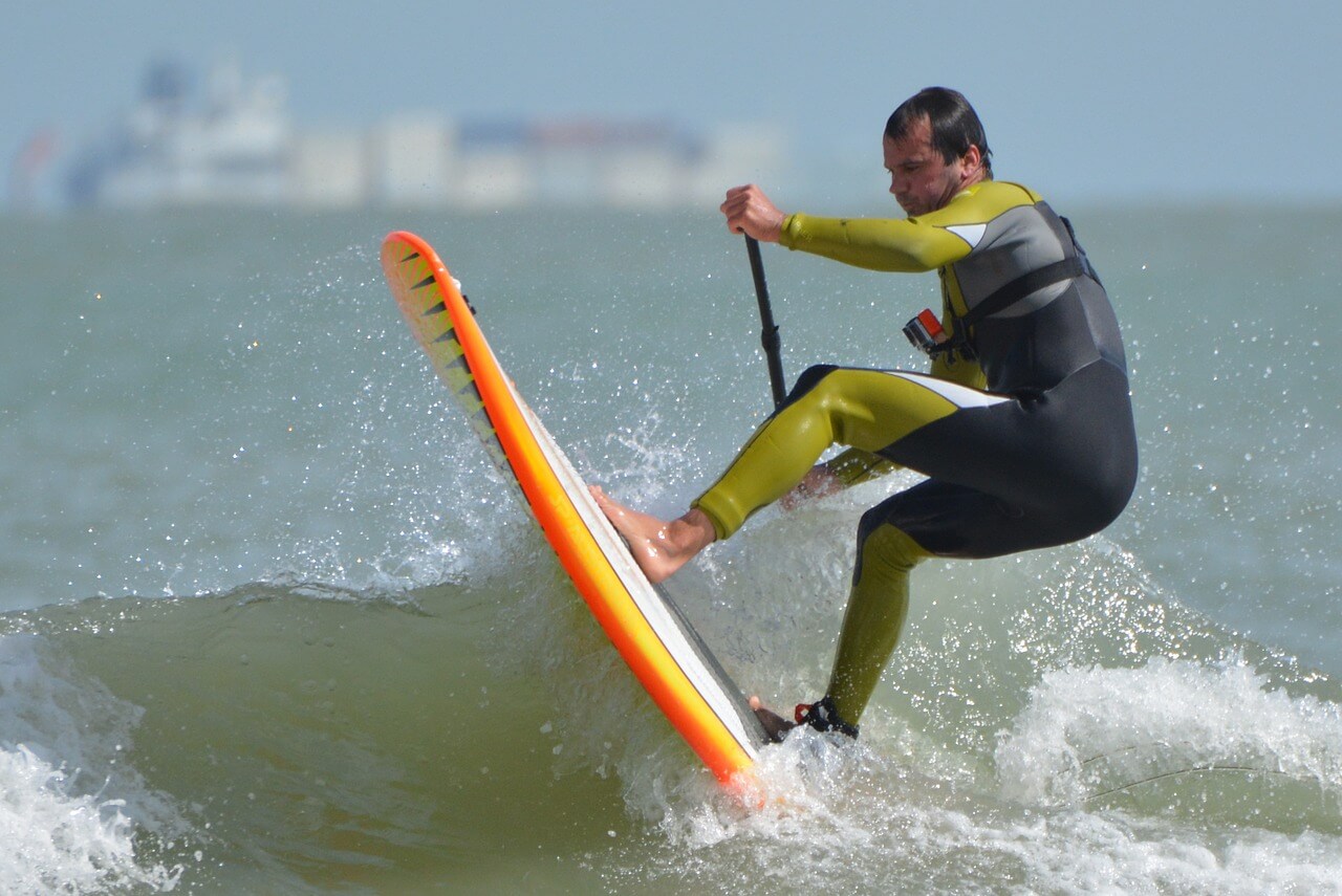 sup surfing paddle-pixabay